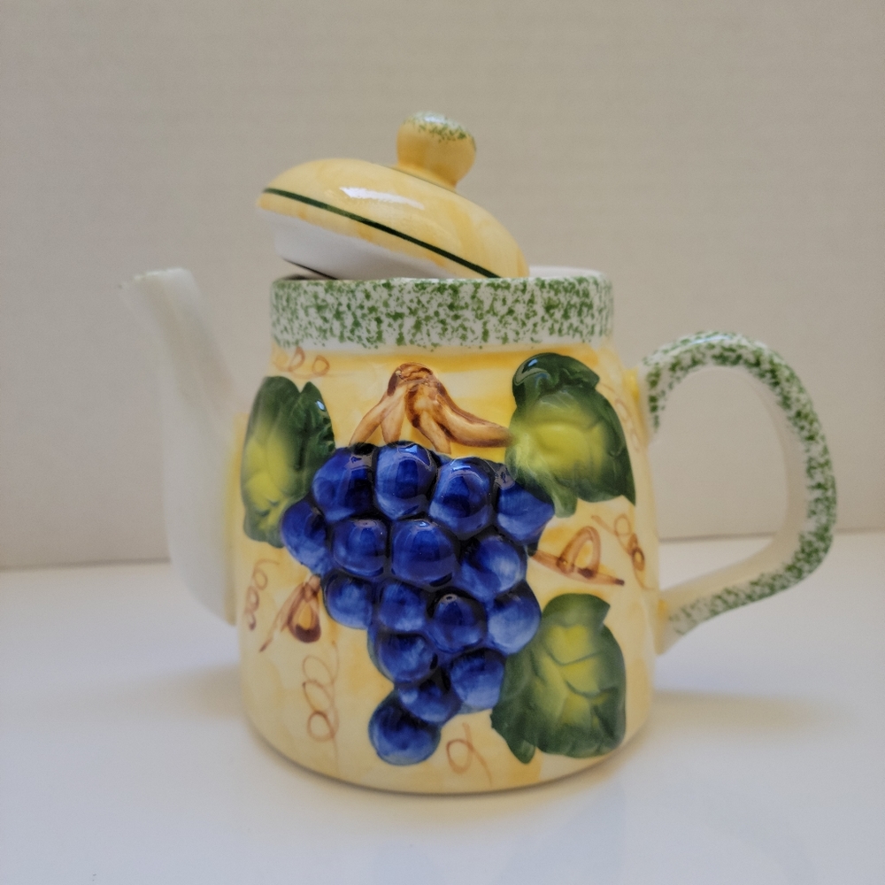 Kettle - Picture 2 of 4